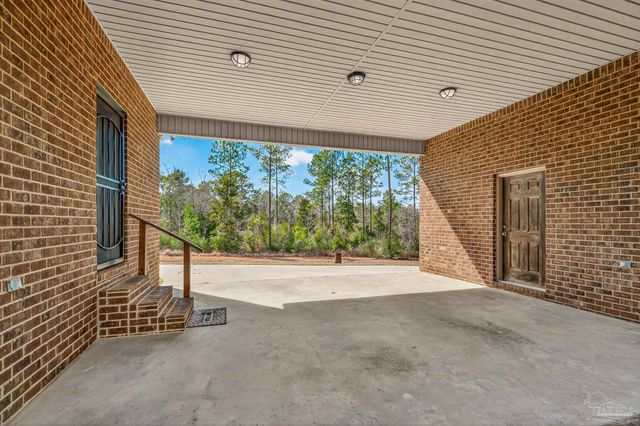 2248 Wallace Lake Rd, Pace, FL 32571