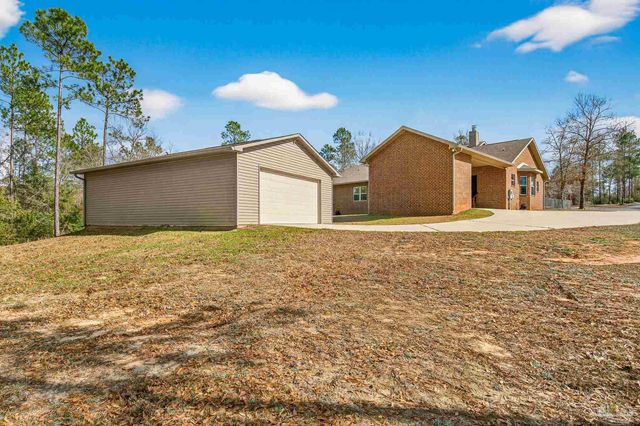 2248 Wallace Lake Rd, Pace, FL 32571