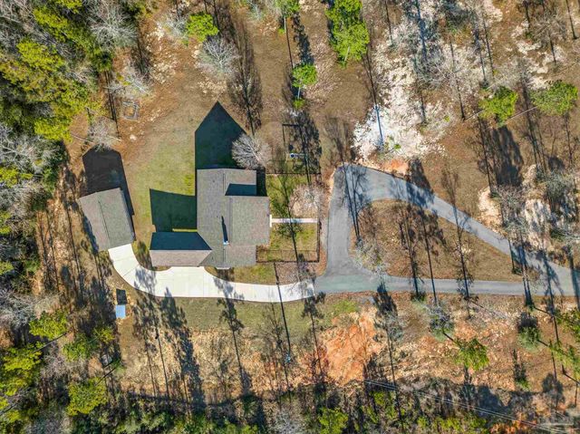 2248 Wallace Lake Rd, Pace, FL 32571