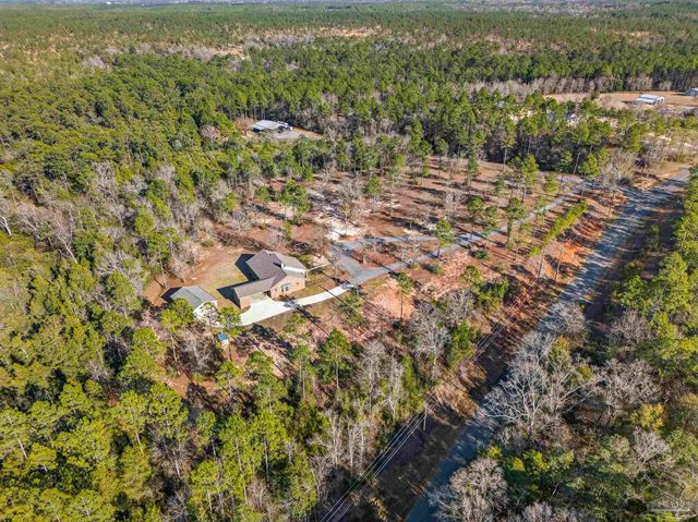 2248 Wallace Lake Rd, Pace, FL 32571