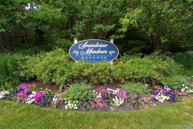 4 Pheasant Court, Riverhead, NY 11901