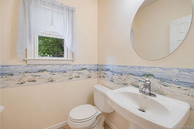 4 Pheasant Court, Riverhead, NY 11901