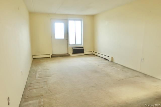 135 Post Avenue 5-L, Westbury, NY 11590