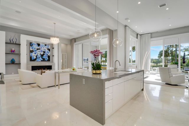 12209 Plantation Way, Palm Beach Gardens, FL 33418