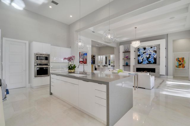 12209 Plantation Way, Palm Beach Gardens, FL 33418