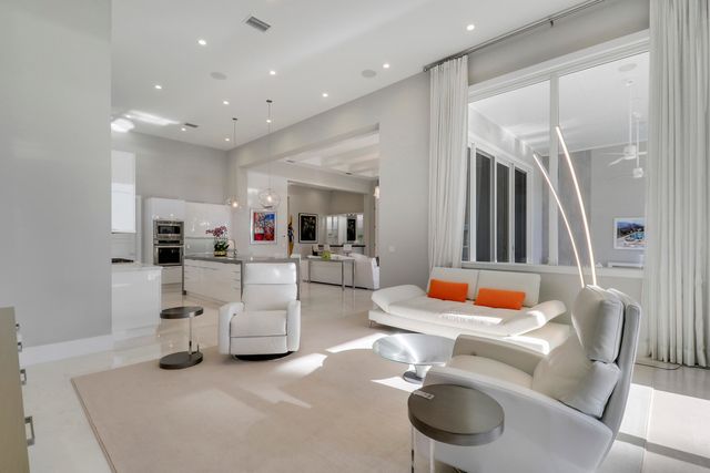 12209 Plantation Way, Palm Beach Gardens, FL 33418