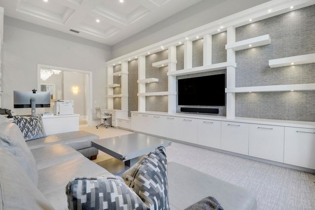 12209 Plantation Way, Palm Beach Gardens, FL 33418