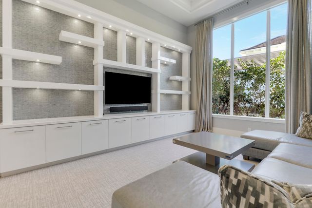 12209 Plantation Way, Palm Beach Gardens, FL 33418