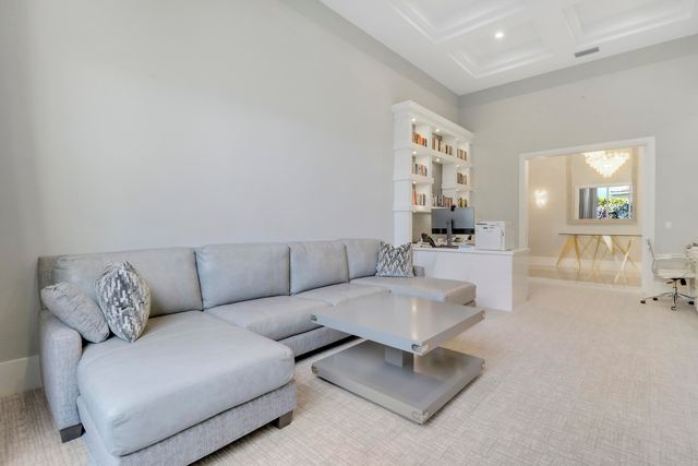 12209 Plantation Way, Palm Beach Gardens, FL 33418