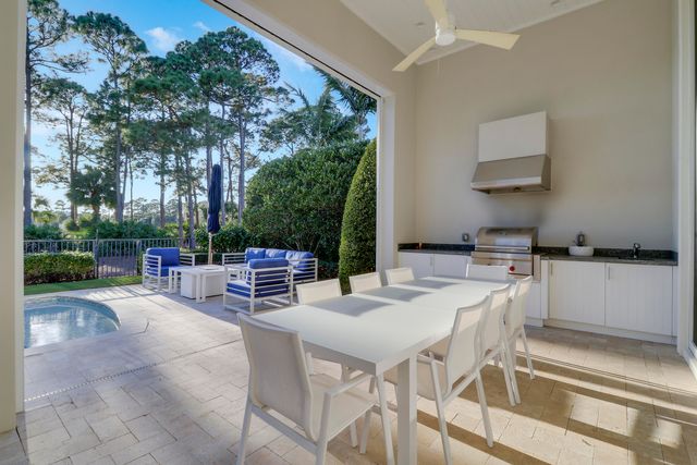 12209 Plantation Way, Palm Beach Gardens, FL 33418