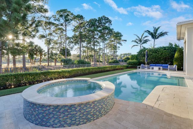 12209 Plantation Way, Palm Beach Gardens, FL 33418