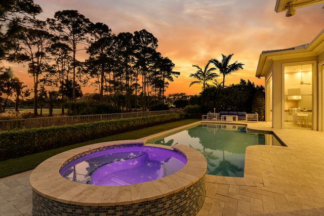 12209 Plantation Way, Palm Beach Gardens, FL 33418