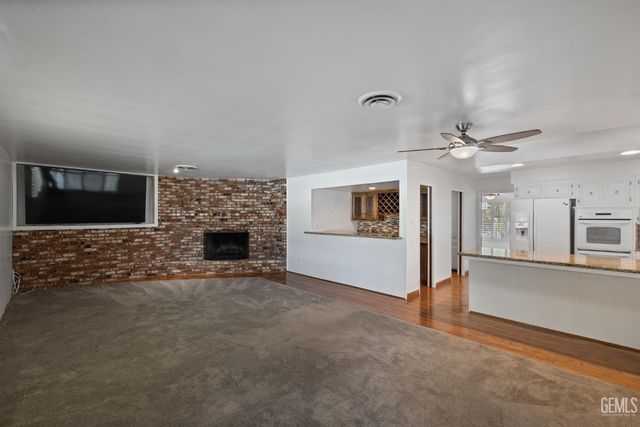 3612 La Costa, Bakersfield, CA 93306