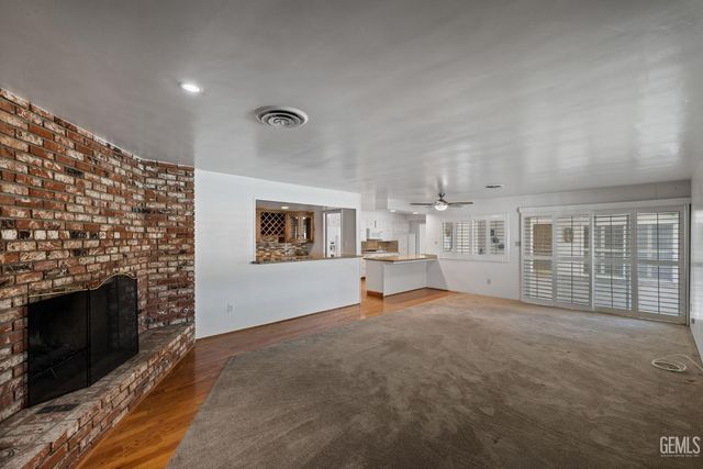 3612 La Costa, Bakersfield, CA 93306