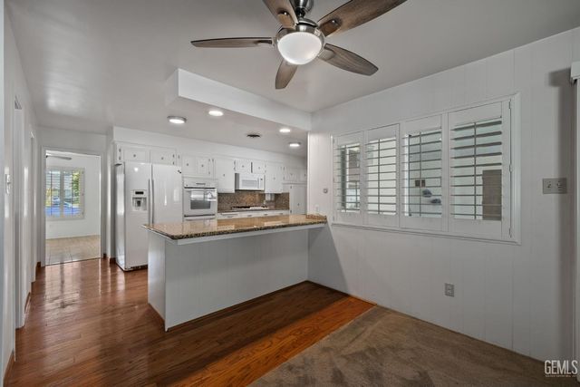 3612 La Costa, Bakersfield, CA 93306