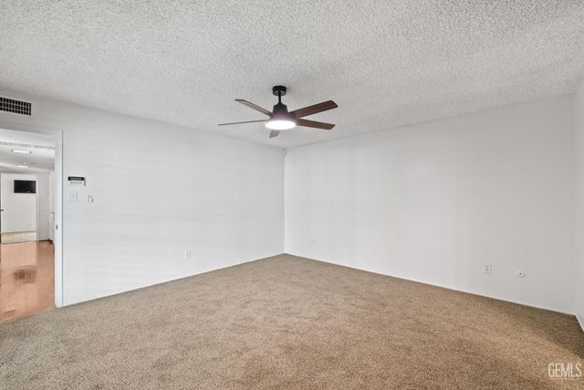 3612 La Costa, Bakersfield, CA 93306