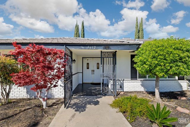 3612 La Costa, Bakersfield, CA 93306