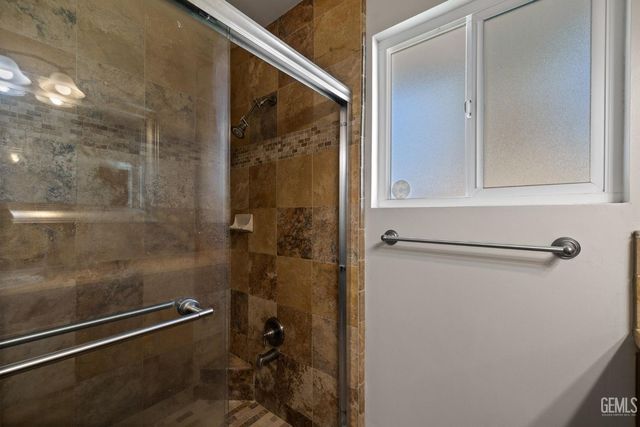 3612 La Costa, Bakersfield, CA 93306