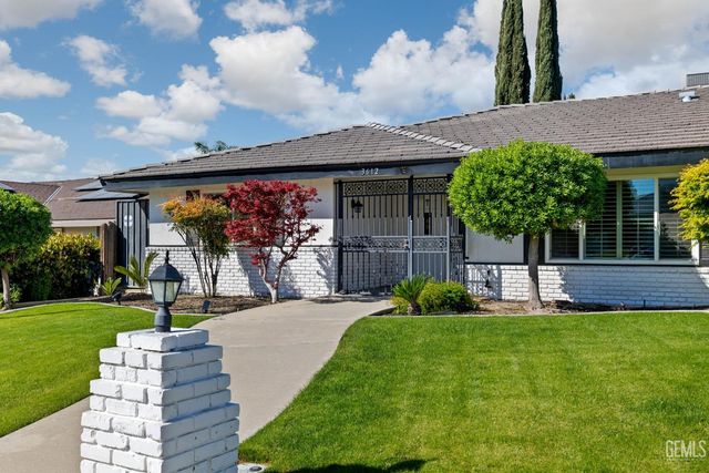 3612 La Costa, Bakersfield, CA 93306