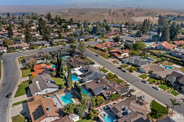 3612 La Costa, Bakersfield, CA 93306