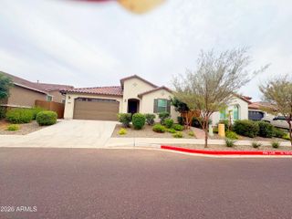1533 W CARMEN Street, Phoenix, AZ 85041