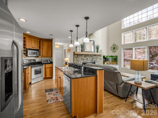 105 Tryon Bay Circle, Lake Lure, NC 28746