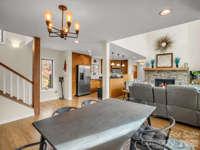 105 Tryon Bay Circle, Lake Lure, NC 28746