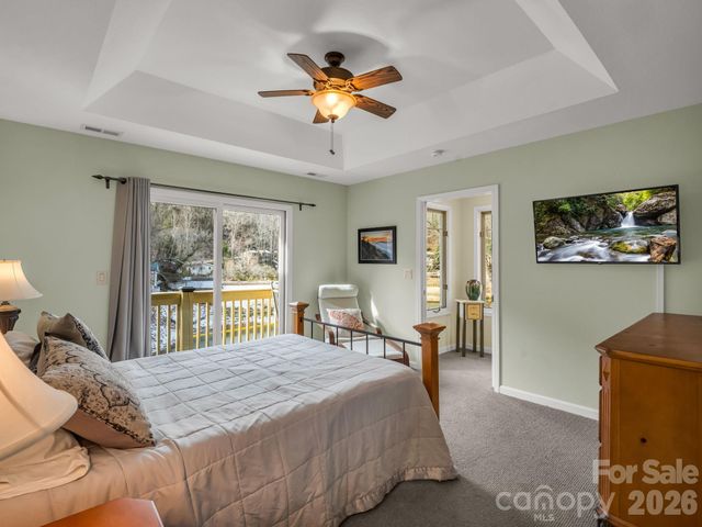 105 Tryon Bay Circle, Lake Lure, NC 28746