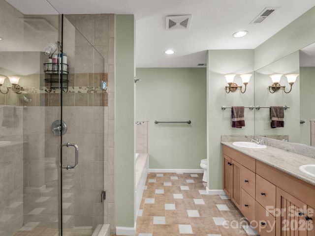 105 Tryon Bay Circle, Lake Lure, NC 28746