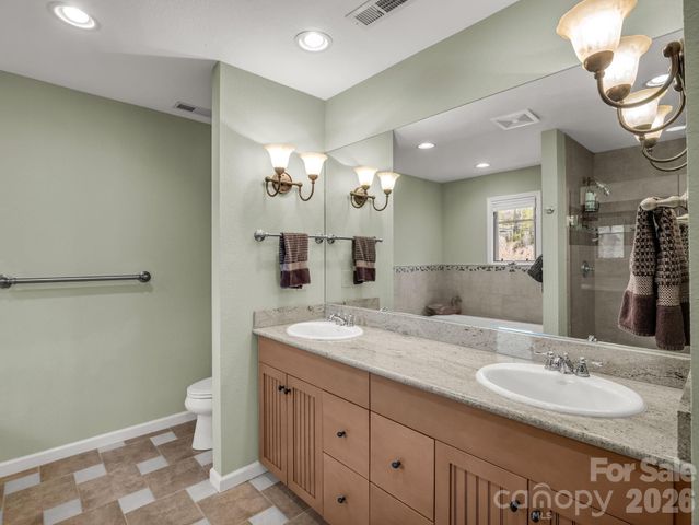 105 Tryon Bay Circle, Lake Lure, NC 28746