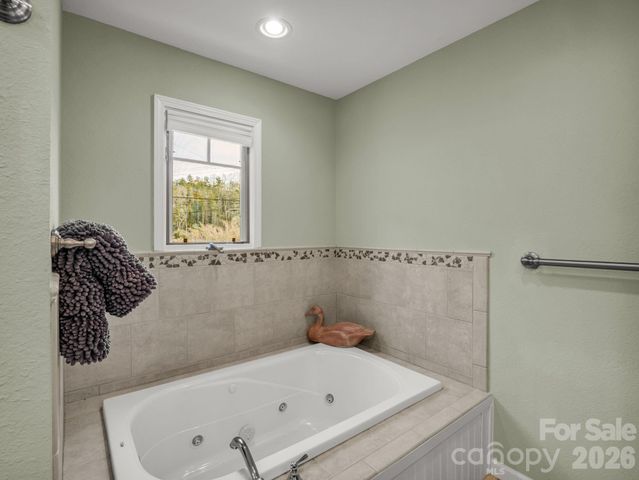 105 Tryon Bay Circle, Lake Lure, NC 28746