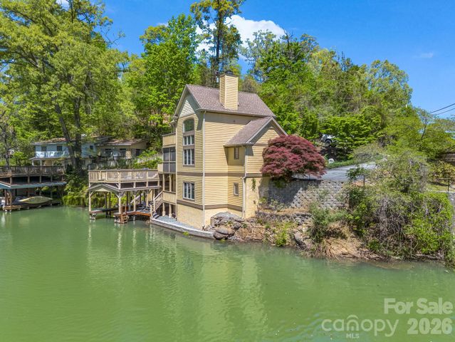 105 Tryon Bay Circle, Lake Lure, NC 28746