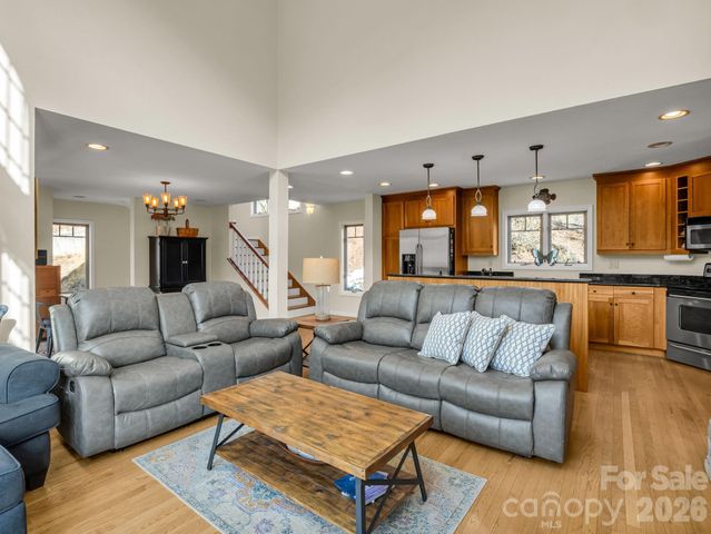 105 Tryon Bay Circle, Lake Lure, NC 28746