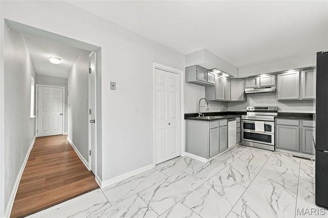 6208 Pennsylvania Avenue, St Louis, MO 63111