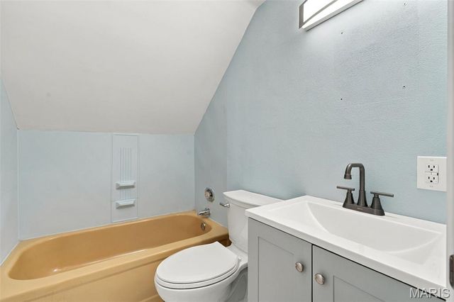 6208 Pennsylvania Avenue, St Louis, MO 63111