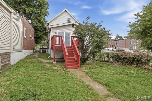6208 Pennsylvania Avenue, St Louis, MO 63111