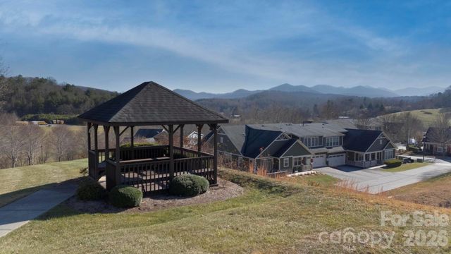 20 Brookstone Place, Candler, NC 28715