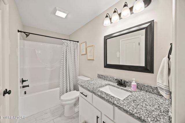 6740 Parwood Drive, Baxter, TN 38544