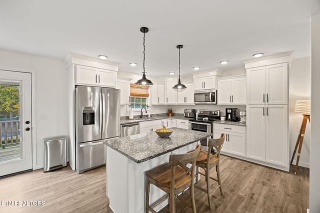 6740 Parwood Drive, Baxter, TN 38544