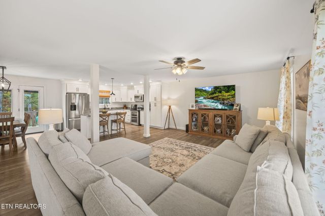 6740 Parwood Drive, Baxter, TN 38544