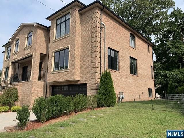 327 Lincoln Avenue B, Fort Lee, NJ 07024