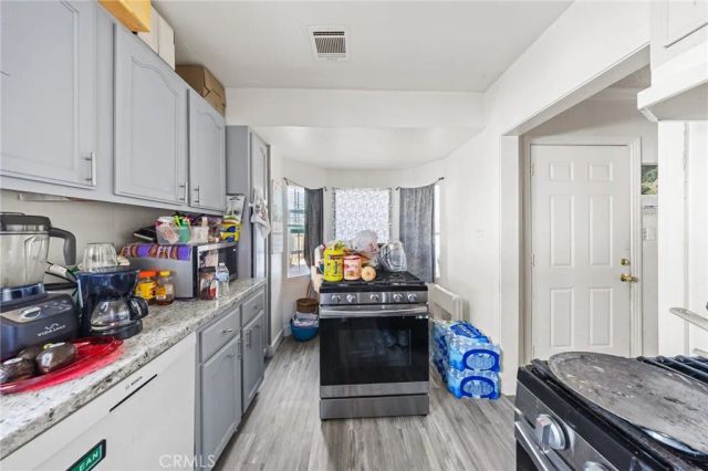 9614 Graham Ave, Los Angeles, CA 90002