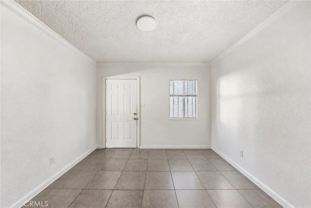 9614 Graham Ave, Los Angeles, CA 90002