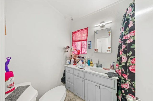 9614 Graham Ave, Los Angeles, CA 90002
