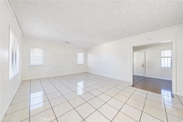 9614 Graham Ave, Los Angeles, CA 90002