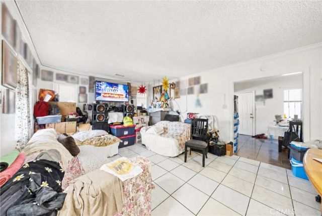 9614 Graham Ave, Los Angeles, CA 90002