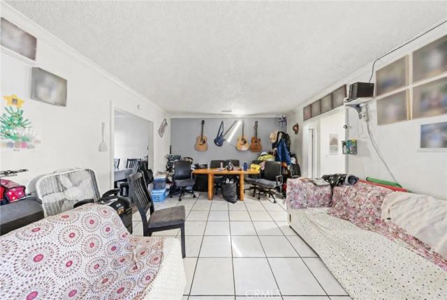9614 Graham Ave, Los Angeles, CA 90002