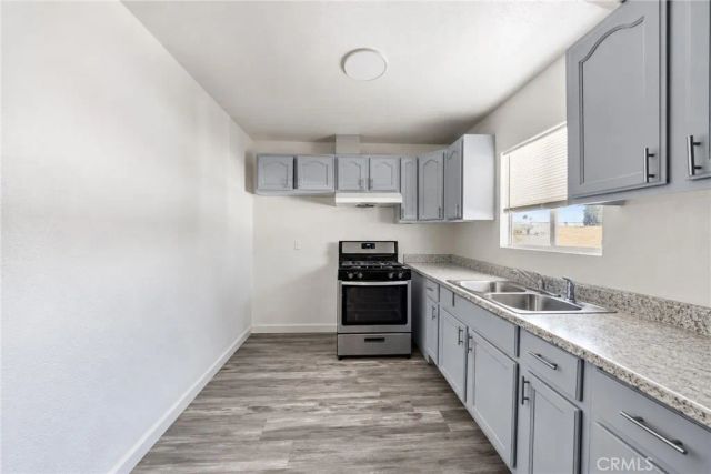 9614 Graham Ave, Los Angeles, CA 90002