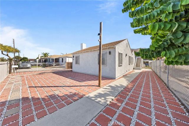 9614 Graham Ave, Los Angeles, CA 90002
