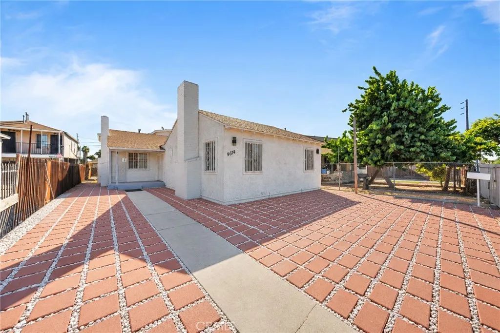 9614 Graham Ave, Los Angeles, CA 90002